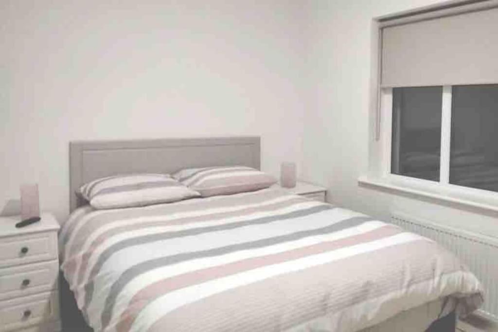 Townhouse Clifden: Located In The Heart Of Connemaraヴィラ エクステリア 写真