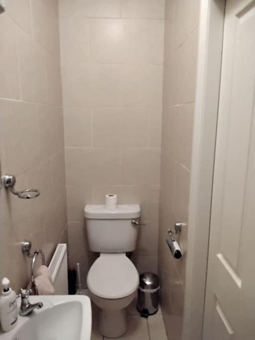 Townhouse Clifden: Located In The Heart Of Connemaraヴィラ エクステリア 写真