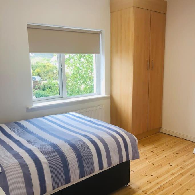 Townhouse Clifden: Located In The Heart Of Connemaraヴィラ エクステリア 写真
